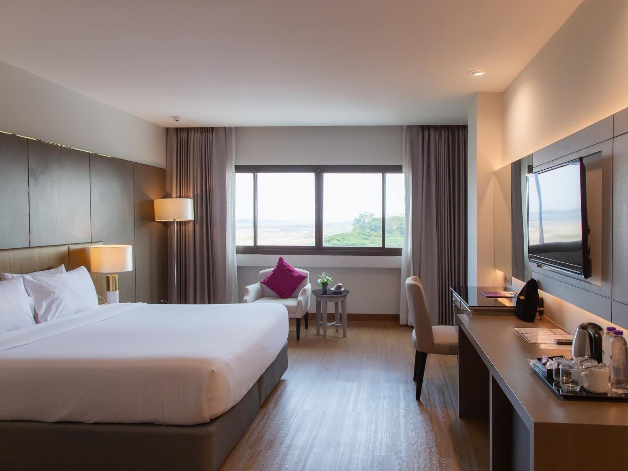 Fortune River View Hotel Nakhon Phanom Exterior photo